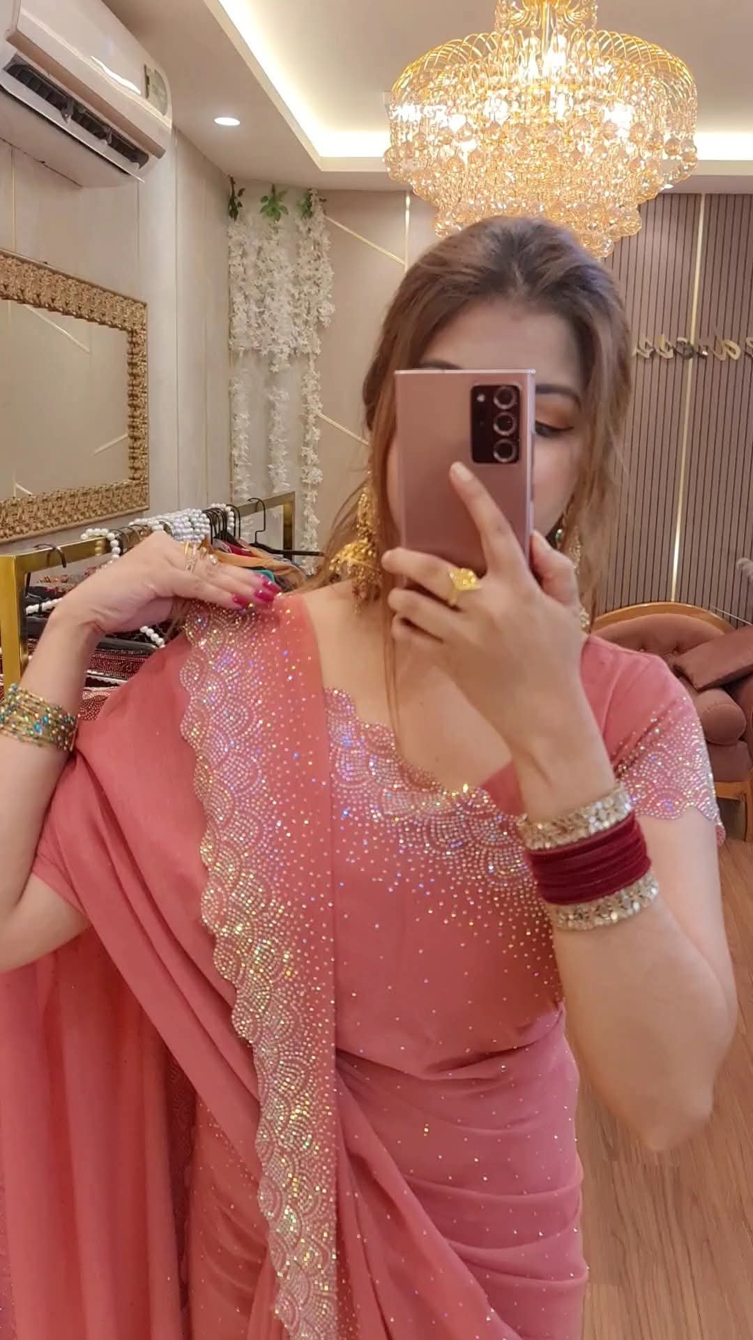 White Gold ইন্ডিয়ান জর্জেট শাড়ি – ব্লাউজ পিসসহ - Image 5